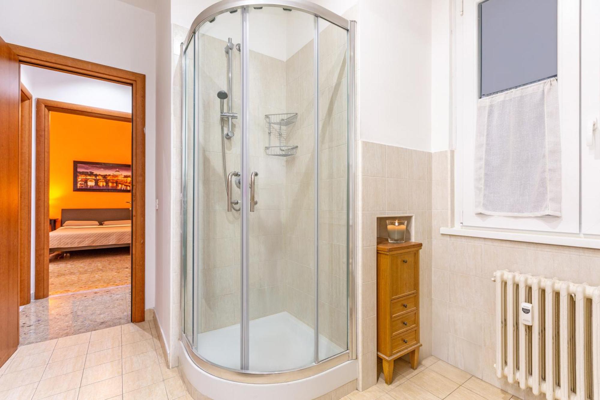 10 Minutes By Car From St Peter's Basilica Apartamento